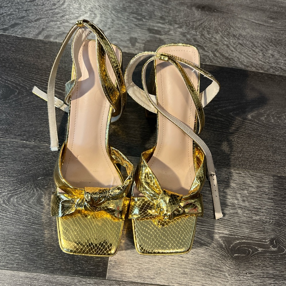 Fashion Nova Nude Metallic Stiletto Heels